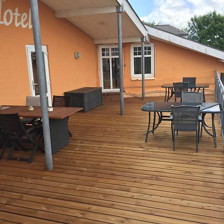 Hotel Klover Es Hellevad Екстериор снимка