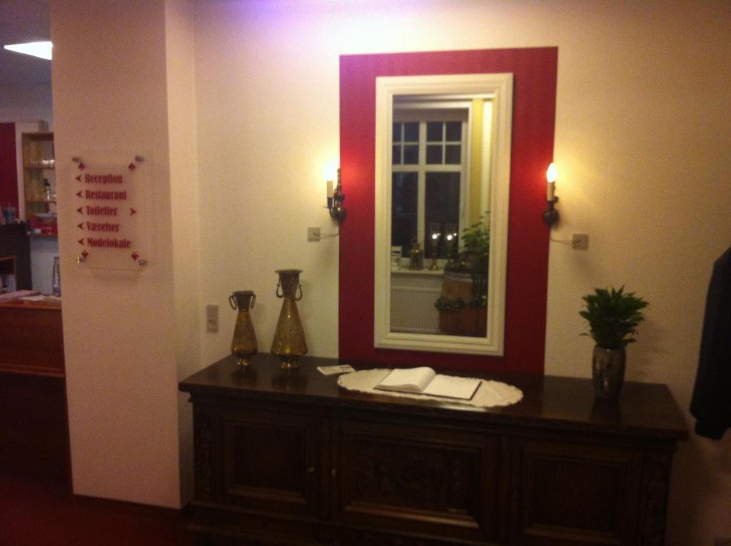 Hotel Klover Es Hellevad Екстериор снимка